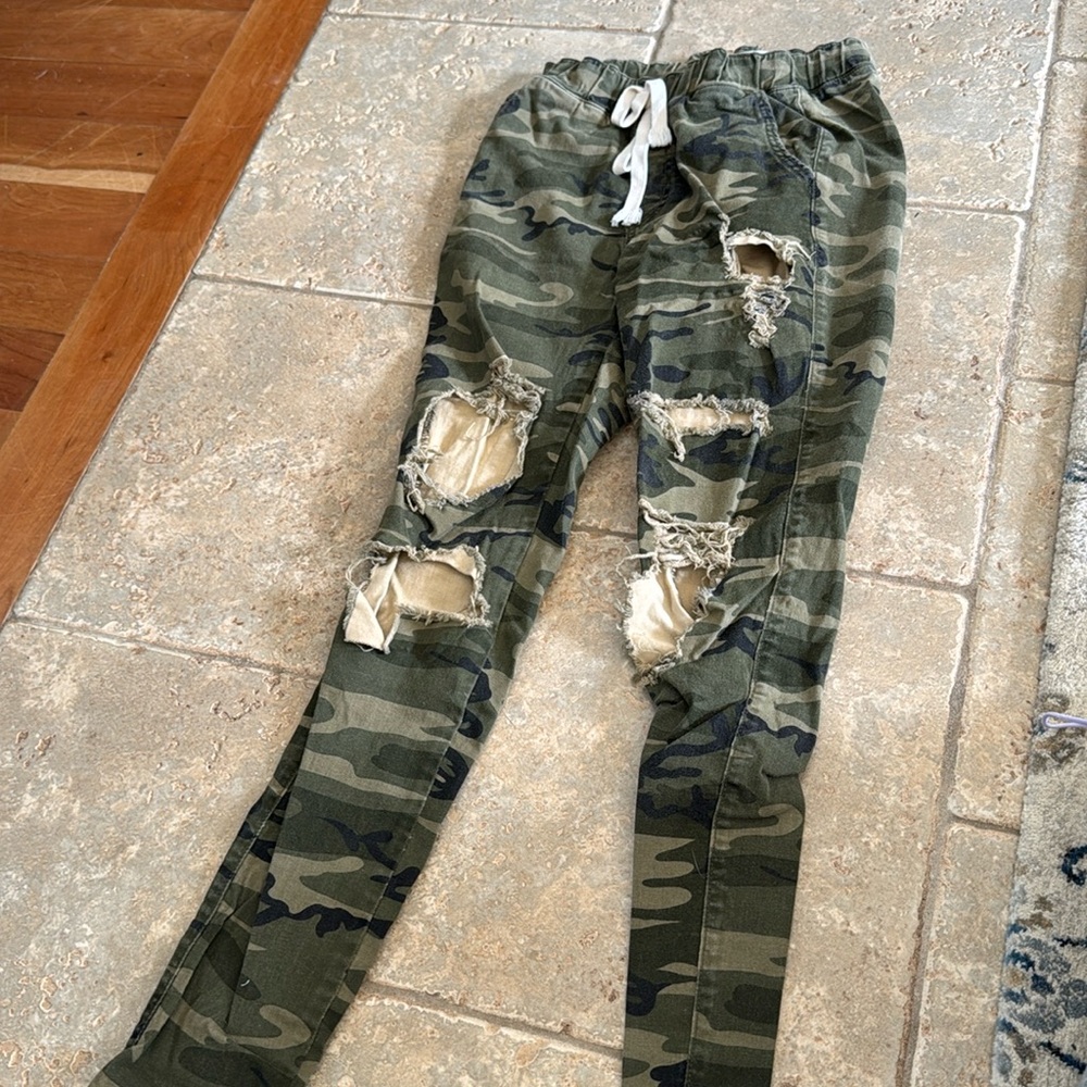 Army print pants